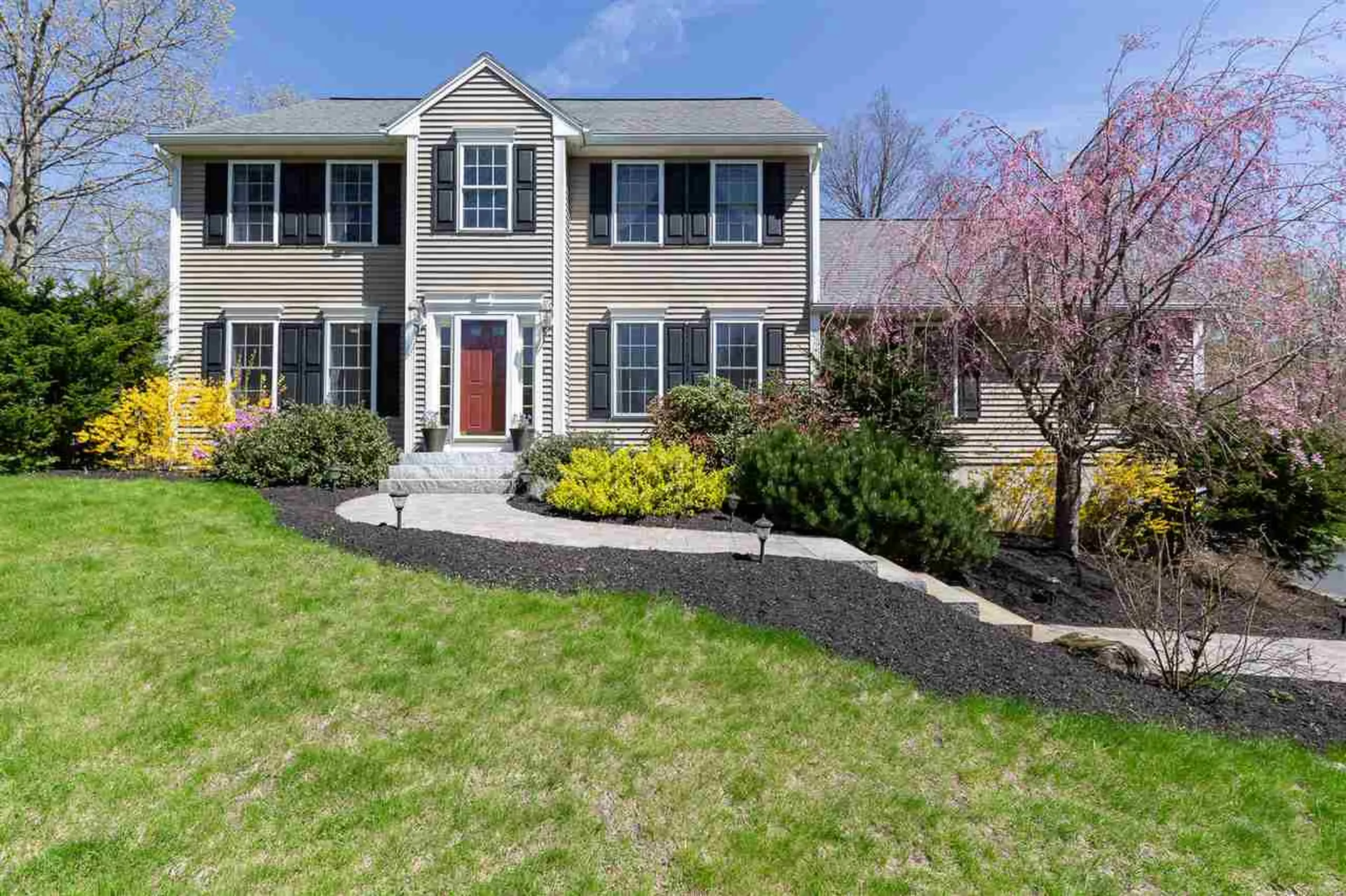 33 Birchview Drive Dunbarton NH 03046