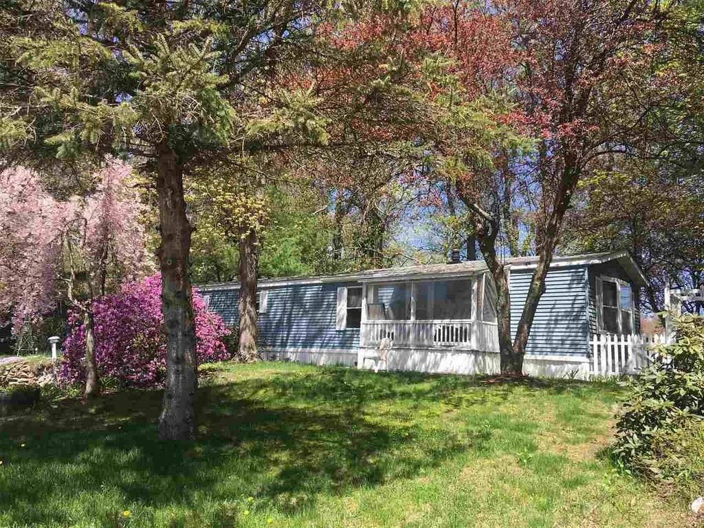 5 Earl Avenue Winchester NH 03470