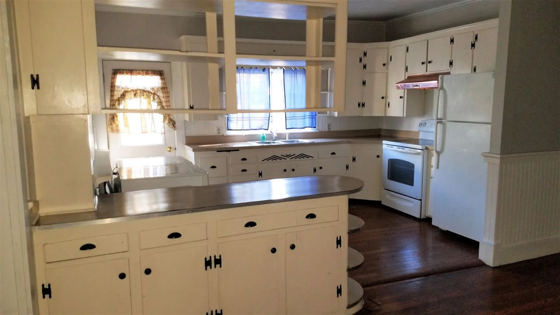 12 Elkins Street Franklin NH 03235