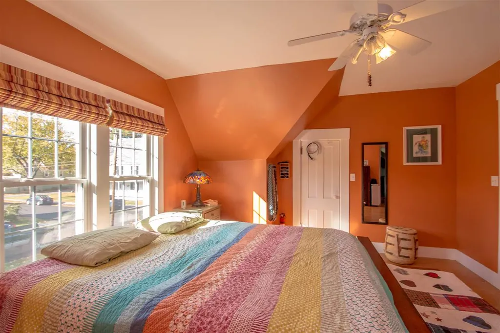 17 Pleasant Street Lancaster NH 03584