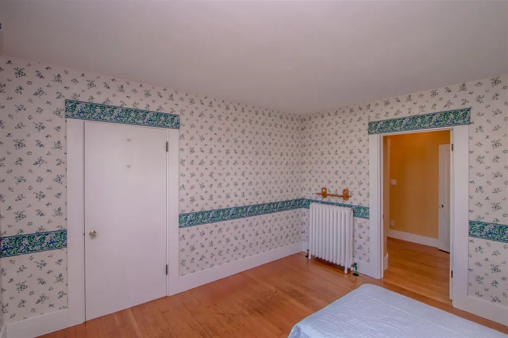 17 Pleasant Street Lancaster NH 03584