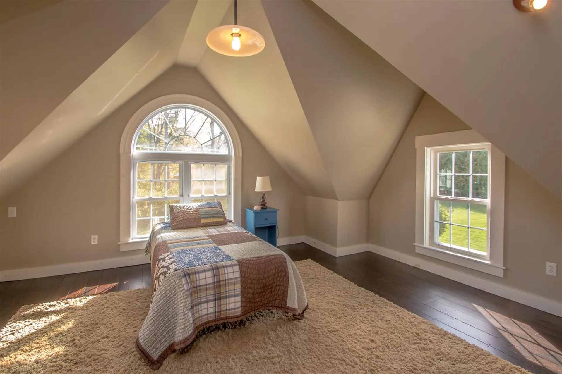 17 Pleasant Street Lancaster NH 03584