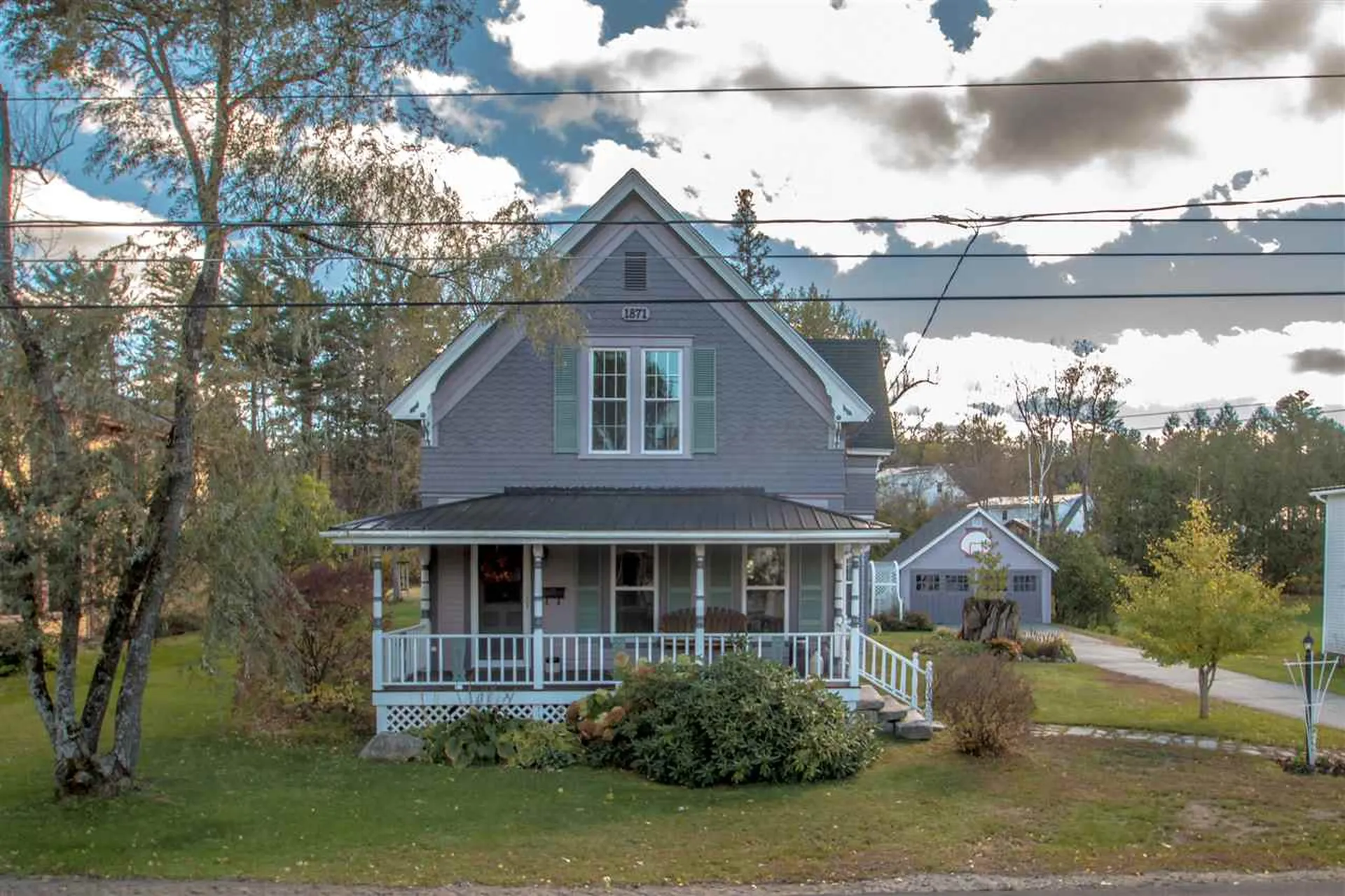 17 Pleasant Street Lancaster NH 03584