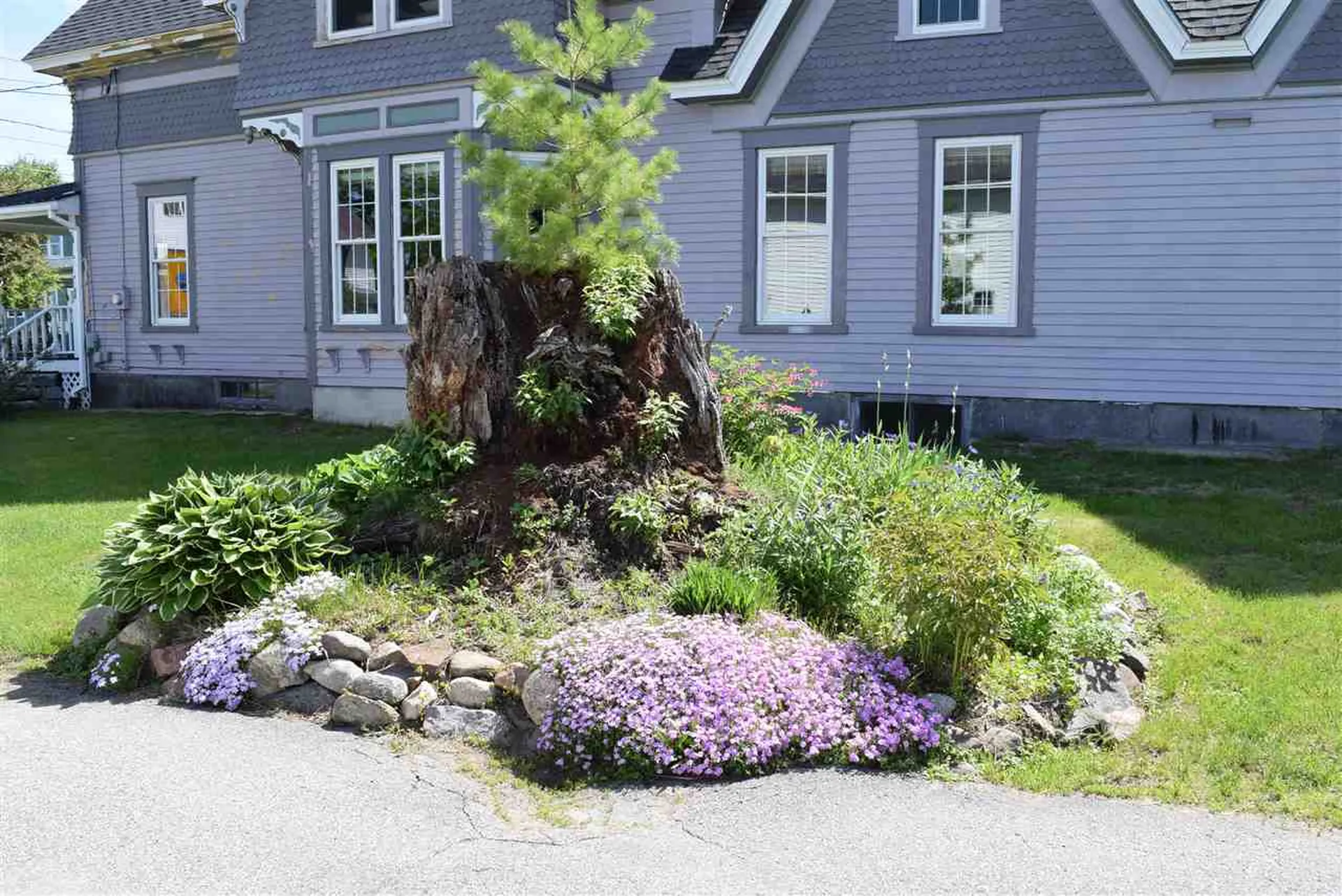 17 Pleasant Street Lancaster NH 03584