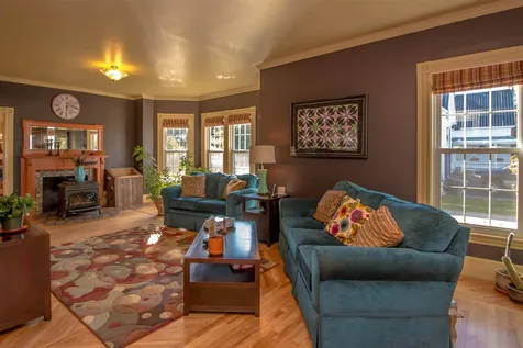 17 Pleasant Street Lancaster NH 03584