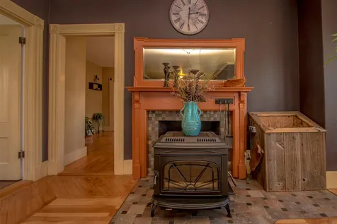 17 Pleasant Street Lancaster NH 03584