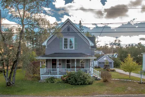 17 Pleasant Street Lancaster NH 03584