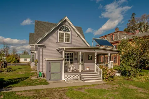 17 Pleasant Street Lancaster NH 03584