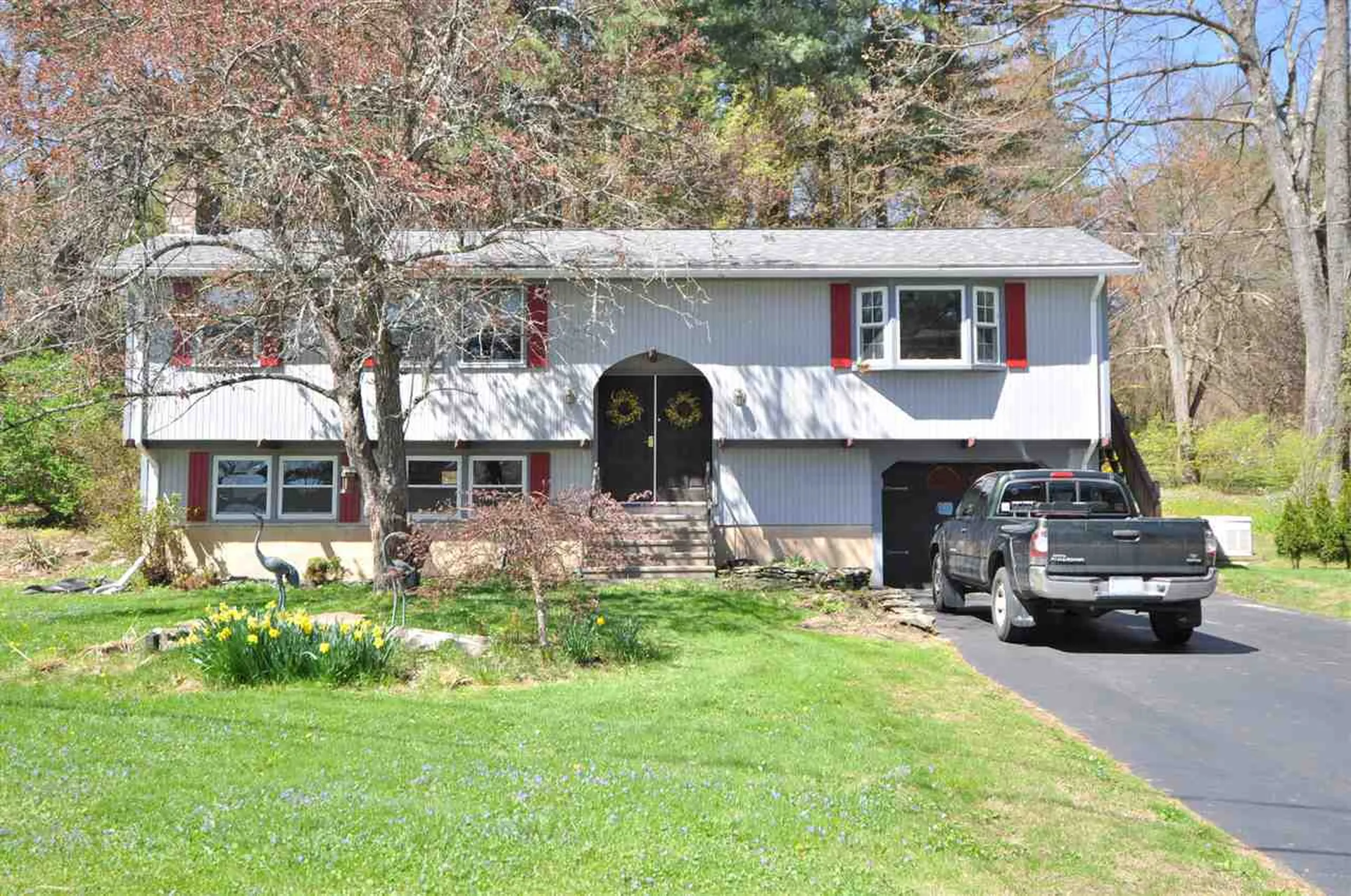 14 Scenic Drive Derry NH 03038