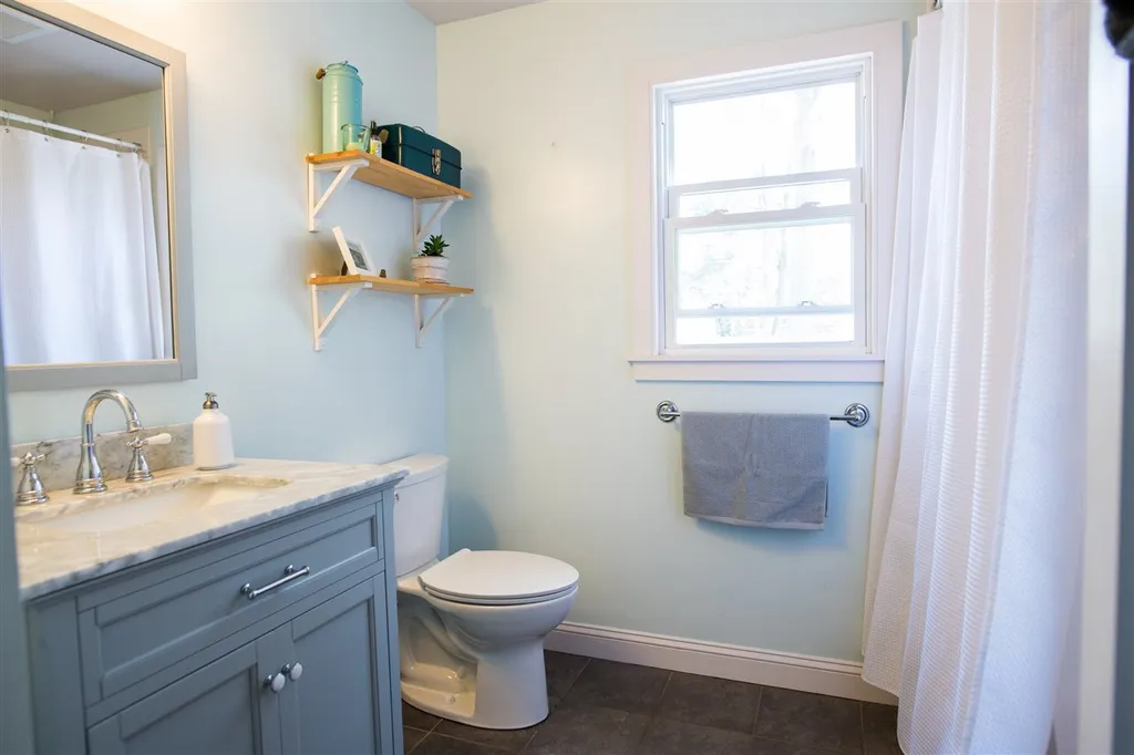 35 Cayuga Court Burlington VT 05408