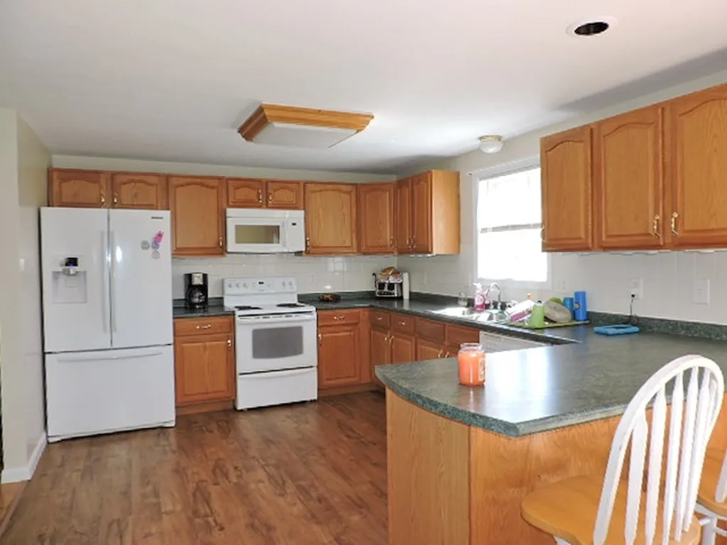 81 Gould Road Weare NH 03281
