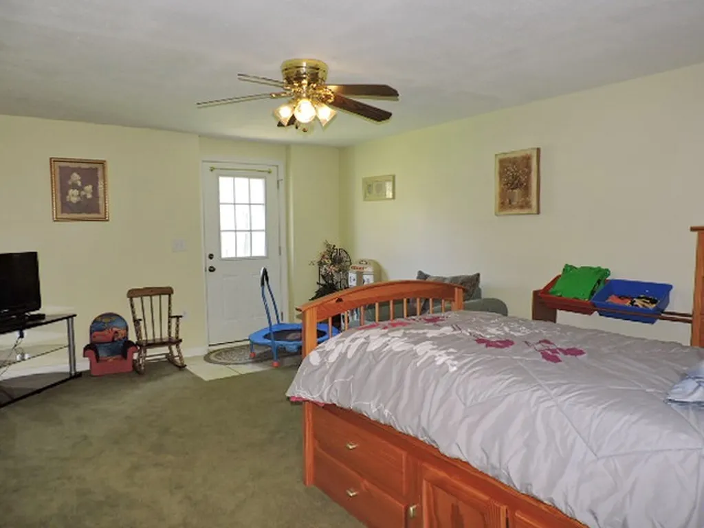 81 Gould Road Weare NH 03281