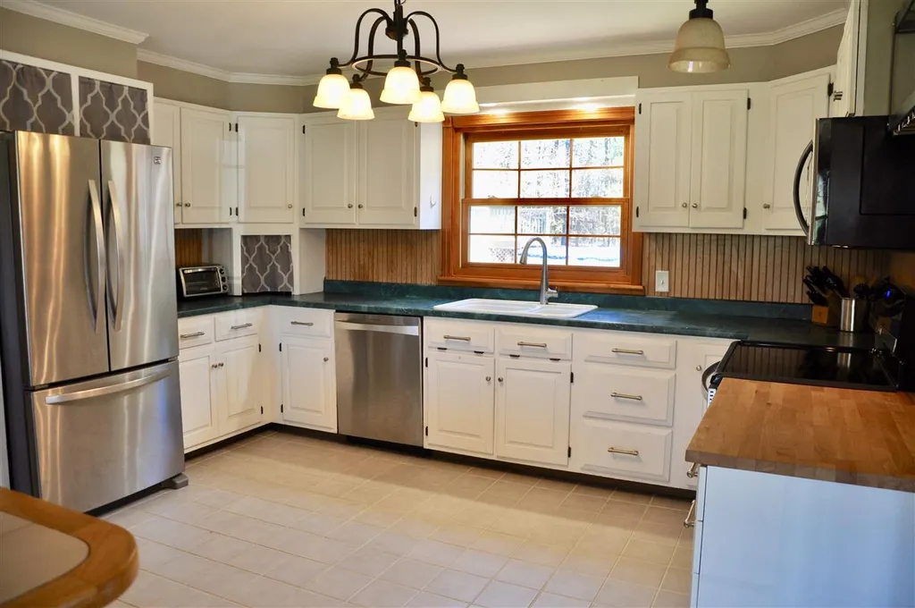 7 Pine Acres Road Allenstown NH 03275