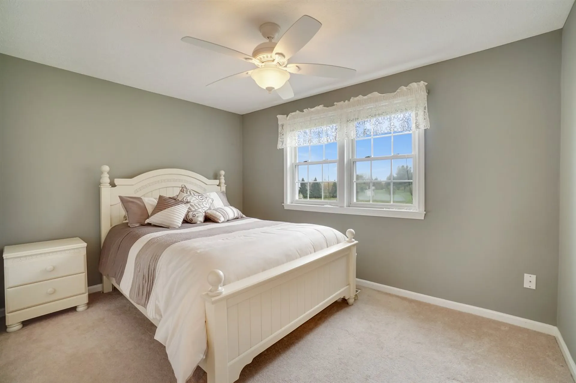 70 Naticook Avenue Litchfield NH 03052