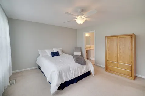 70 Naticook Avenue Litchfield NH 03052