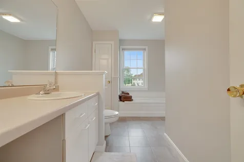 70 Naticook Avenue Litchfield NH 03052
