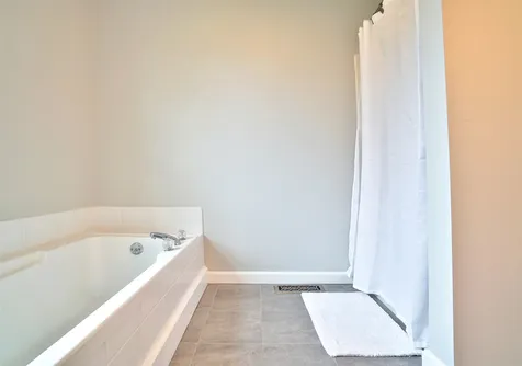70 Naticook Avenue Litchfield NH 03052