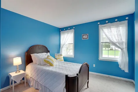 70 Naticook Avenue Litchfield NH 03052