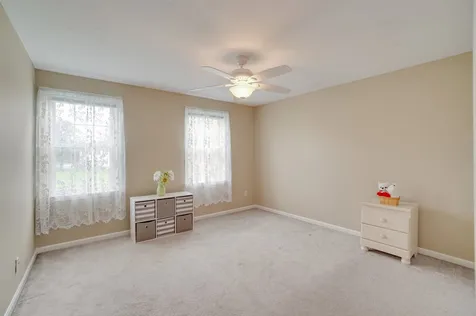 70 Naticook Avenue Litchfield NH 03052