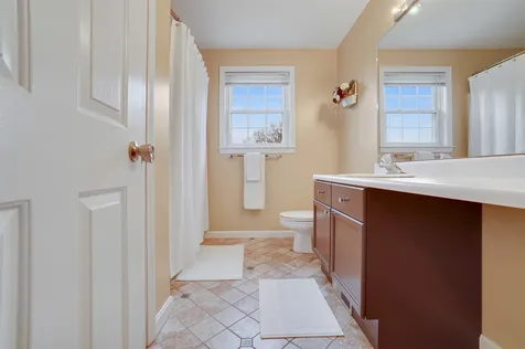 70 Naticook Avenue Litchfield NH 03052