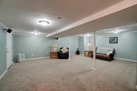 70 Naticook Avenue Litchfield NH 03052