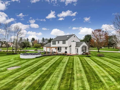 70 Naticook Avenue Litchfield NH 03052