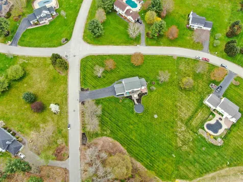 70 Naticook Avenue Litchfield NH 03052