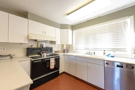 23 Pleasant Street Wolfeboro NH 03894