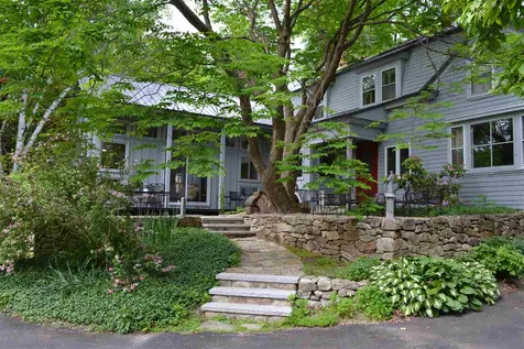 23 Pleasant Street Wolfeboro NH 03894