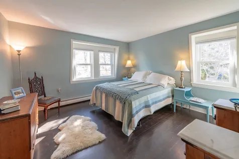 23 Pleasant Street Wolfeboro NH 03894