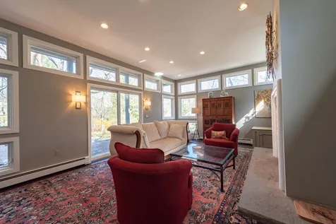 23 Pleasant Street Wolfeboro NH 03894