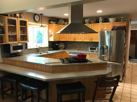 18 Rockland Street Burlington VT 05408
