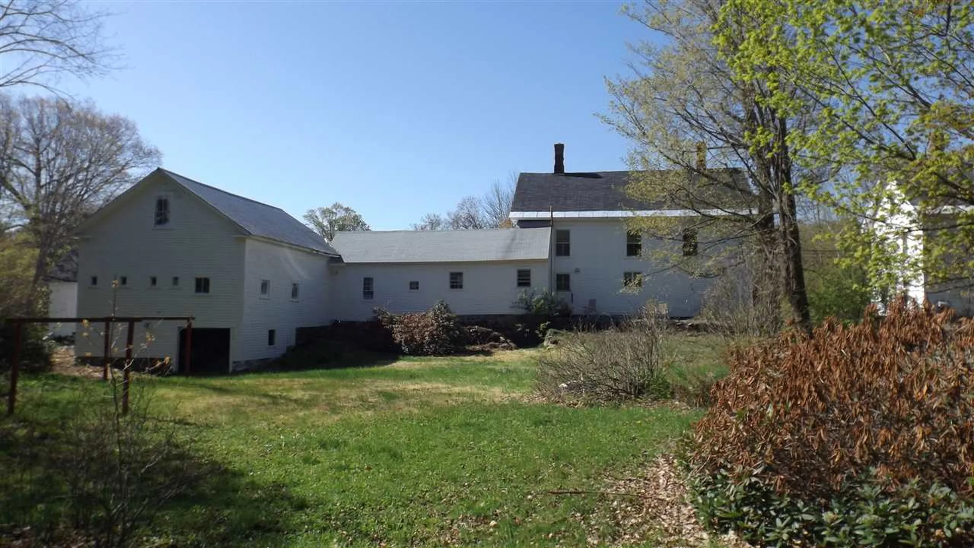 69 Concord Stage Road Weare NH 03281
