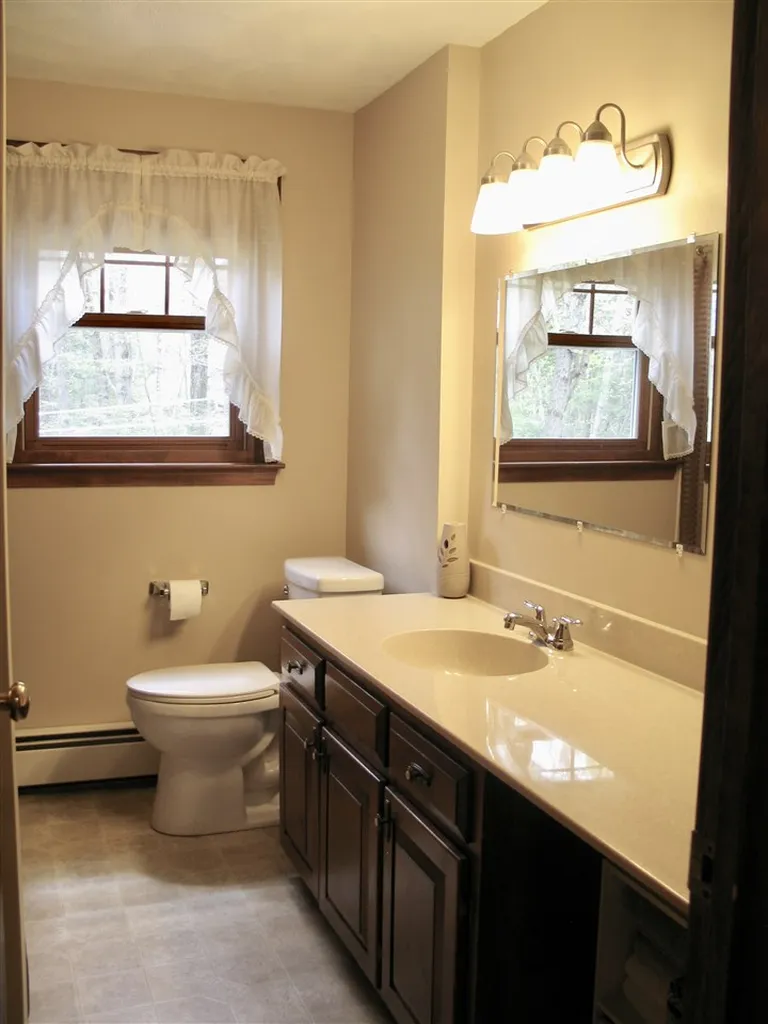 6 Woodland Drive Kingston NH 03848
