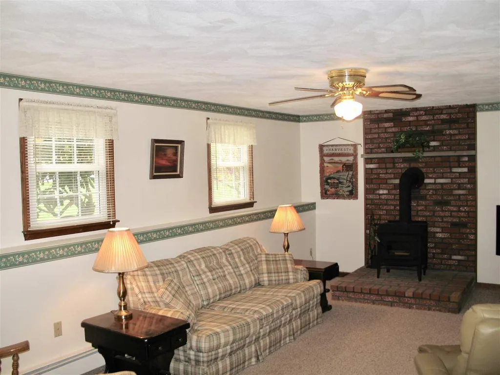 6 Woodland Drive Kingston NH 03848