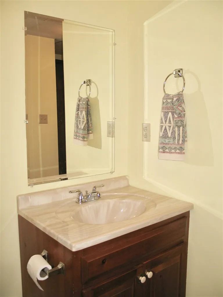 6 Woodland Drive Kingston NH 03848