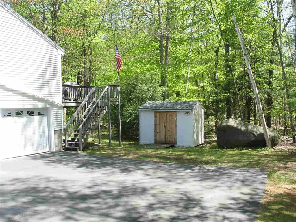 6 Woodland Drive Kingston NH 03848