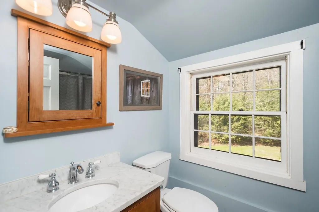 85 Guinea Road Berwick ME 03901