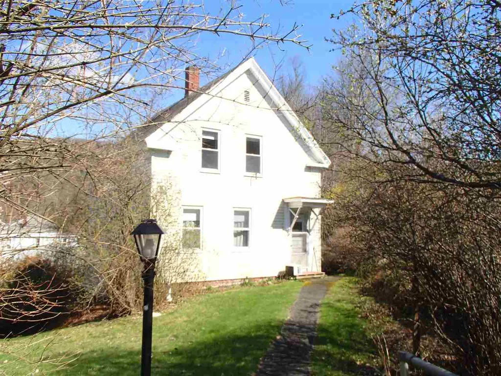 20 Glen Street Hinsdale NH 03451