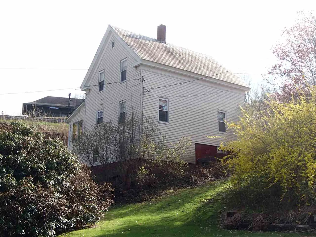 20 Glen Street Hinsdale NH 03451