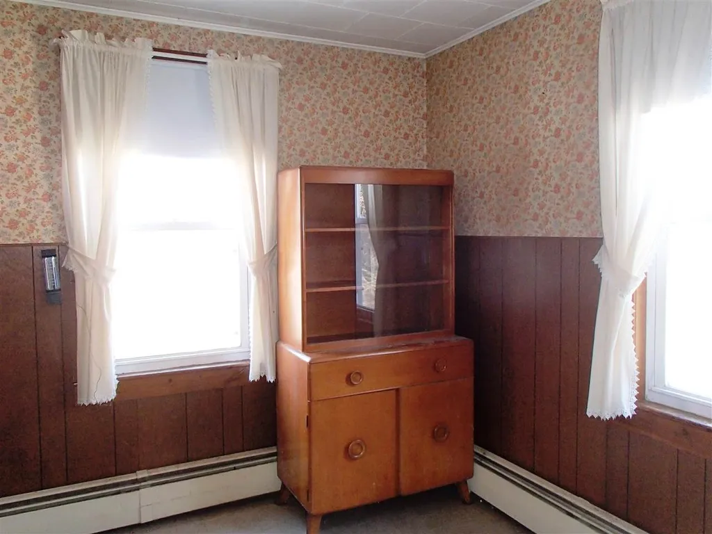 20 Glen Street Hinsdale NH 03451
