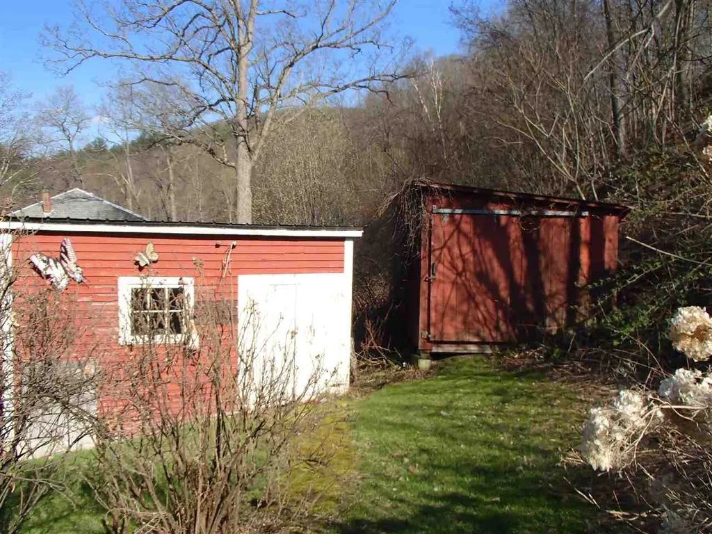 20 Glen Street Hinsdale NH 03451