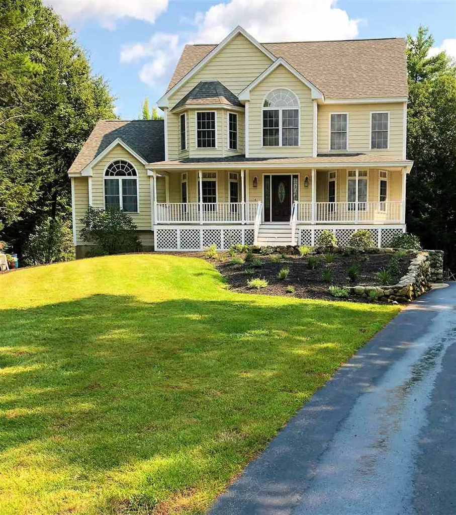 35 Boulder Drive Barrington NH 03825