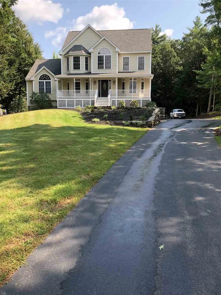 35 Boulder Drive Barrington NH 03825