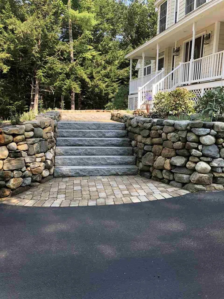 35 Boulder Drive Barrington NH 03825