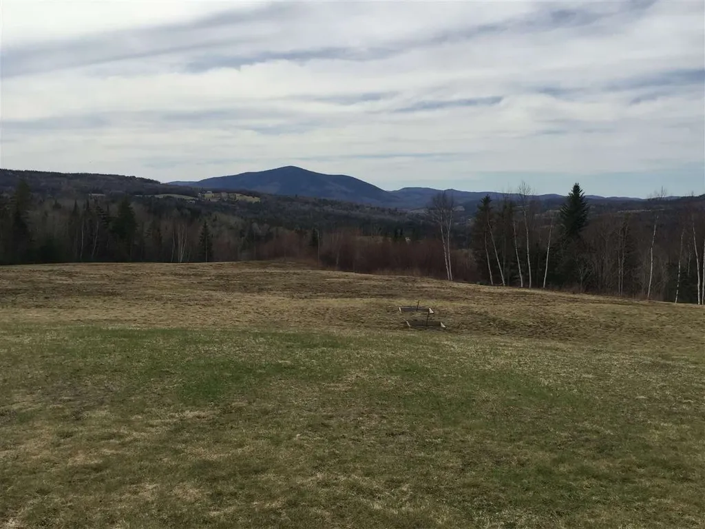 171 Bungy Road Colebrook NH 03576