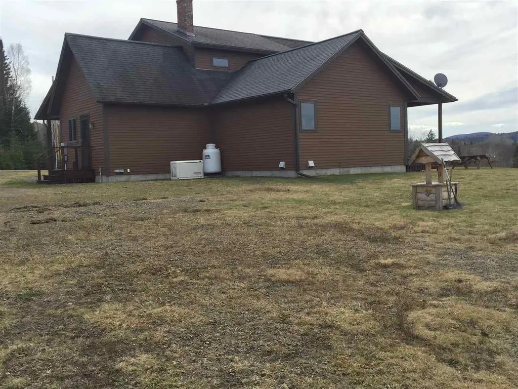 171 Bungy Road Colebrook NH 03576