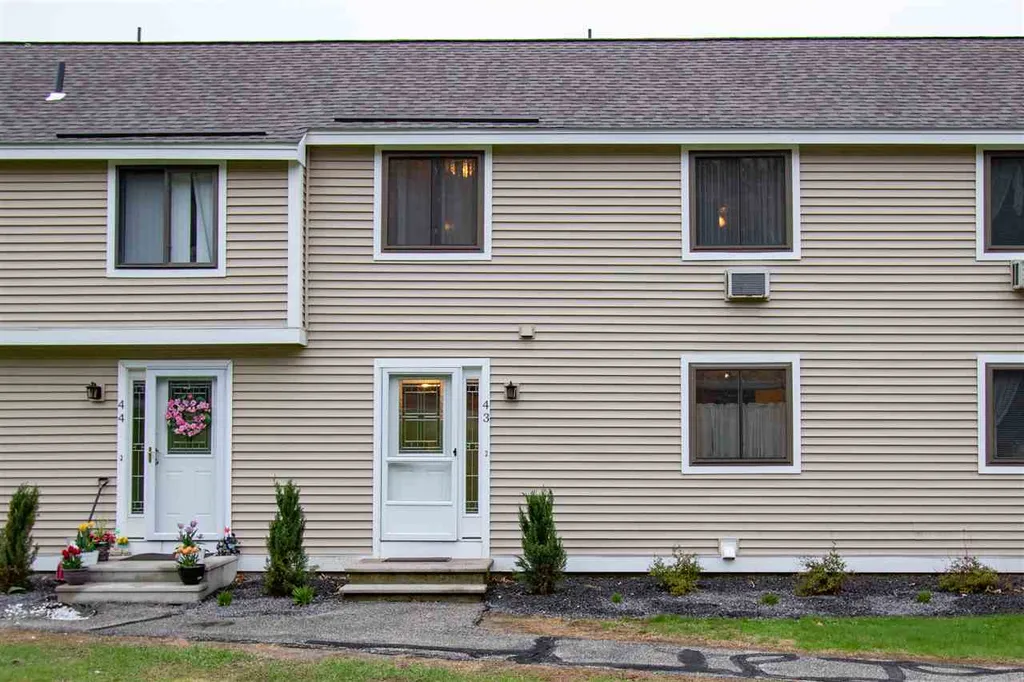 73 Old Nashua Road Londonderry NH 03053