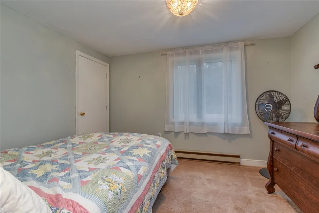 73 Old Nashua Road Londonderry NH 03053