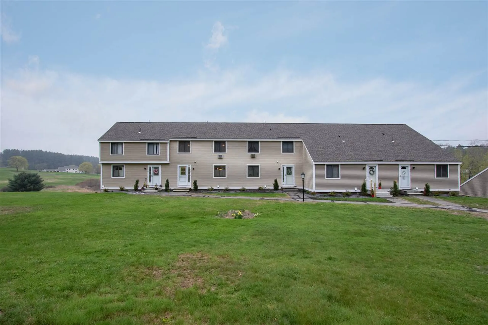 73 Old Nashua Road Londonderry NH 03053